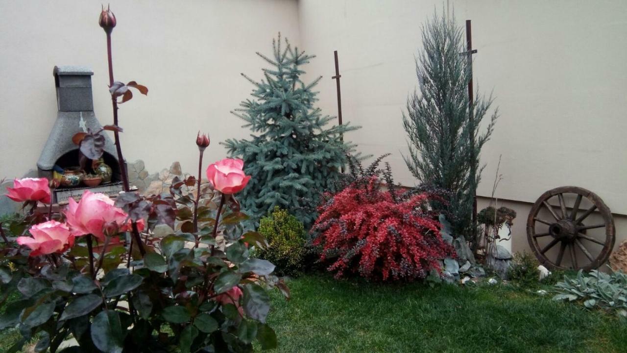 Rasnov Retreat Hotel Exterior foto